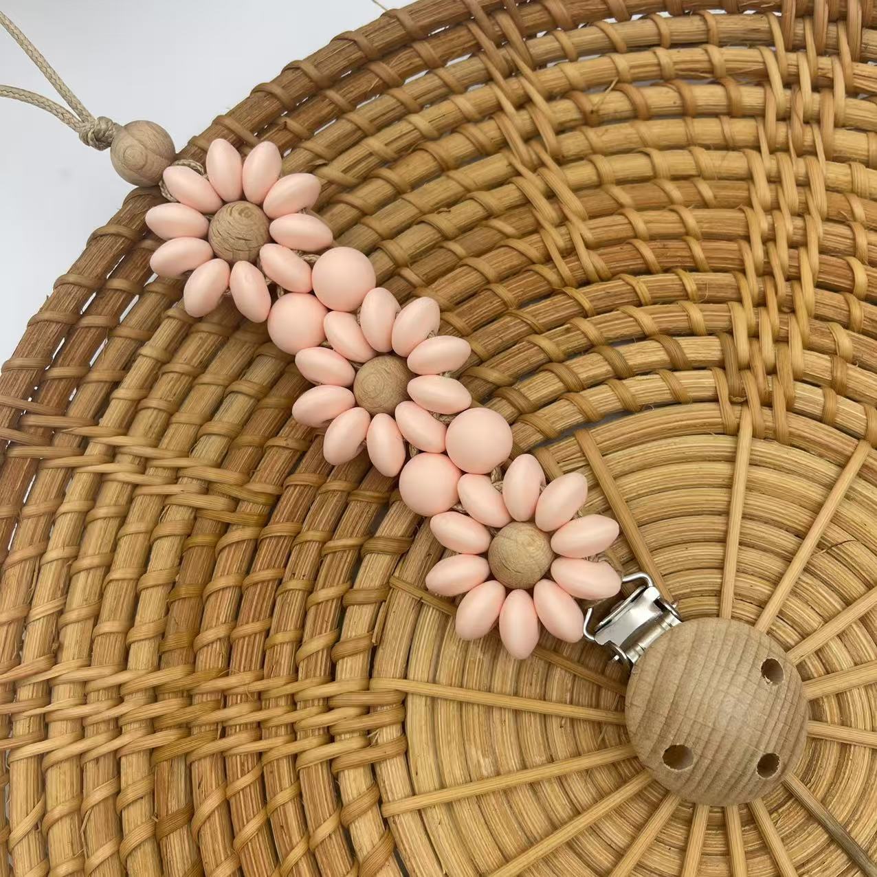 맞춤형 이름 나무로 만든 개인화된 아기 고무젖꼭지 체인 - Engraved Name Necklace 리뷰 및 가격
